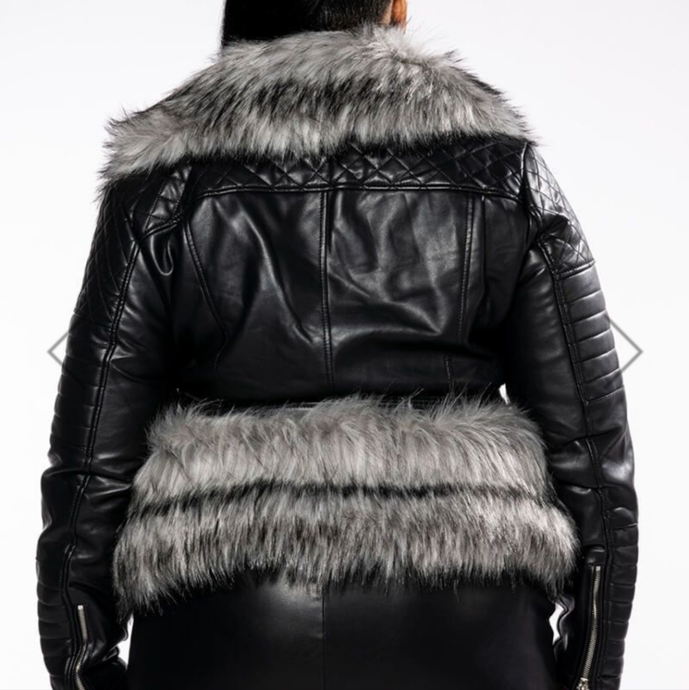 NWT Akira Gorgeous Black Pleather Faux Fur Jacket - Picture 9 of 11